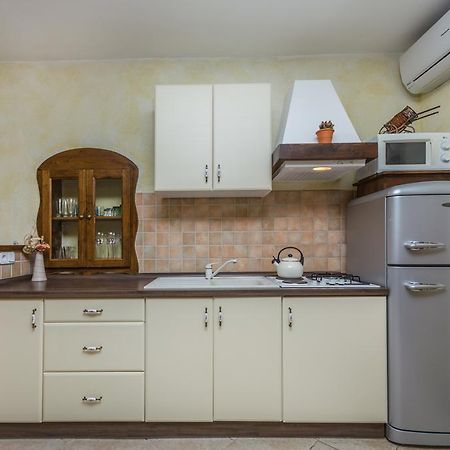 Apartment Velenik D&I Poreč Kültér fotó