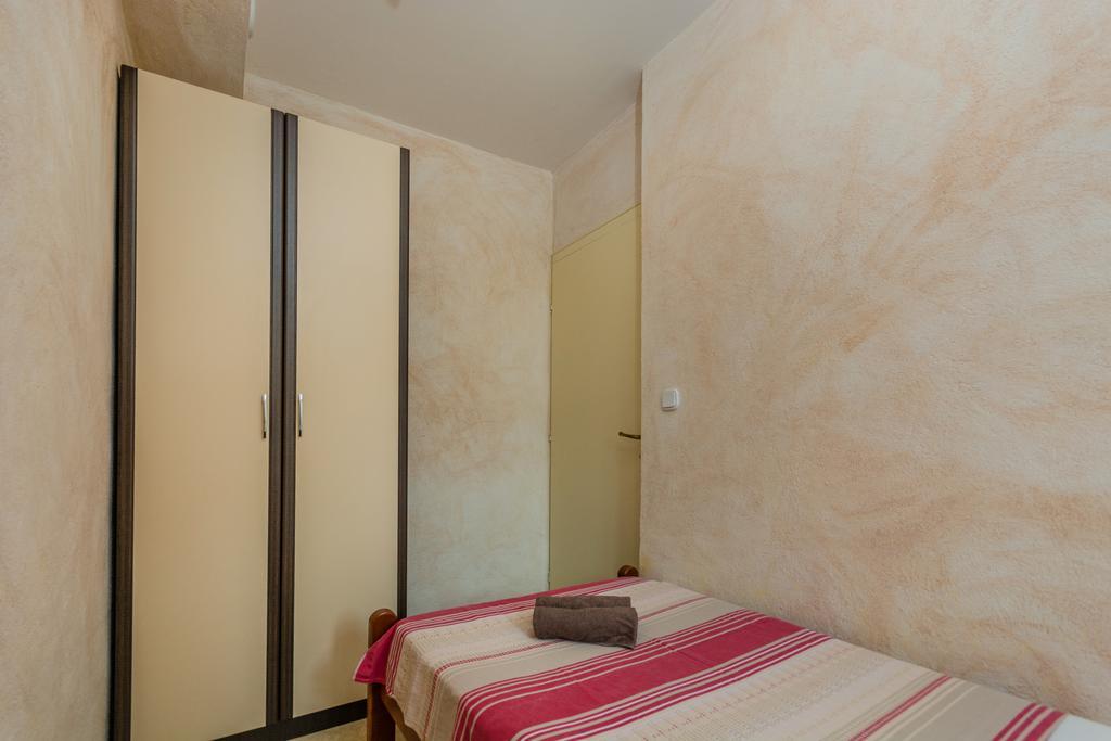Apartment Velenik D&I Poreč Kültér fotó