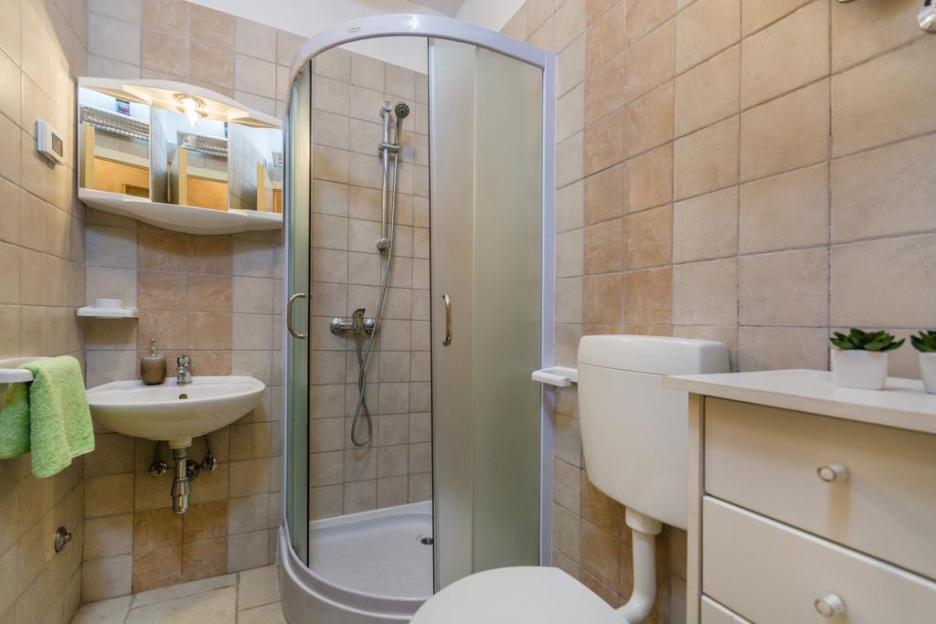 Apartment Velenik D&I Poreč Kültér fotó